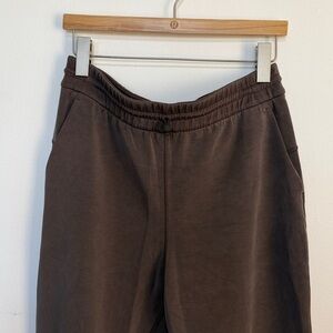 Lululemon High Rise Straight Leg Crop - 10 - Espresso